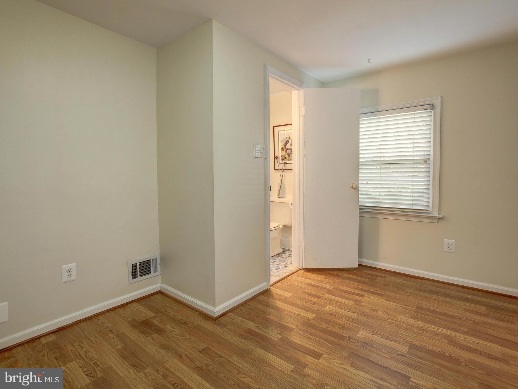 FALLS HILL - Residential