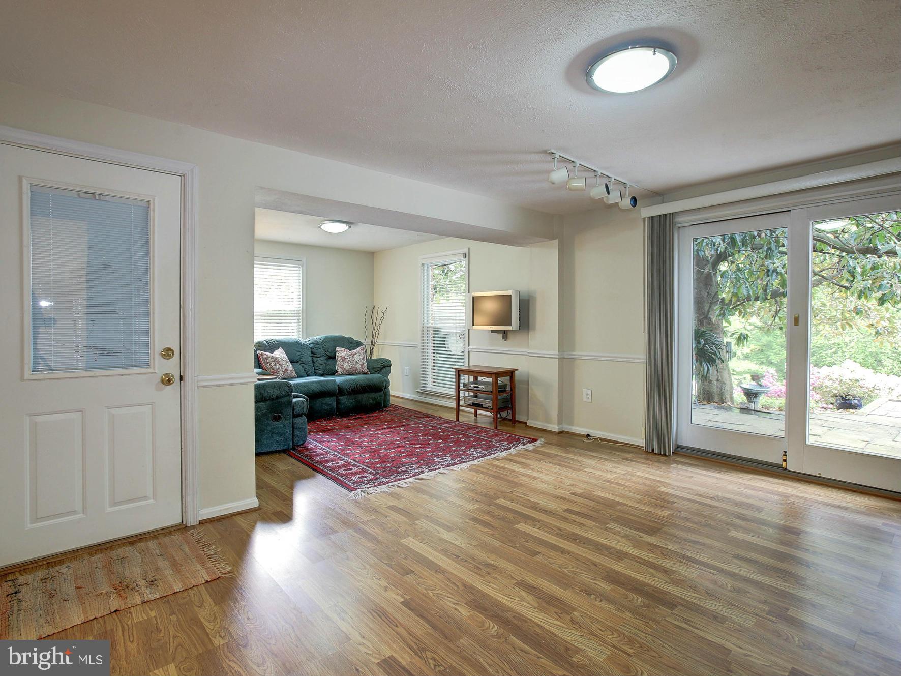 FALLS HILL - Residential