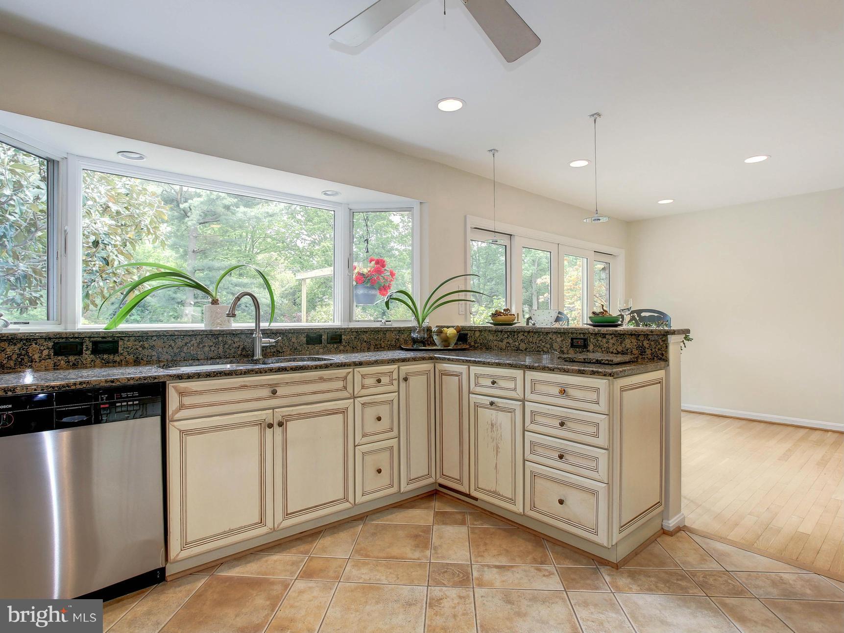 FALLS HILL - Residential