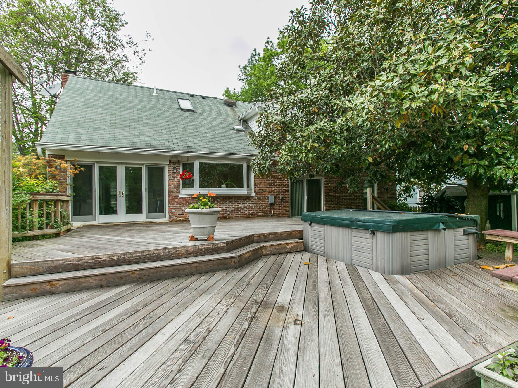 FALLS HILL - Residential