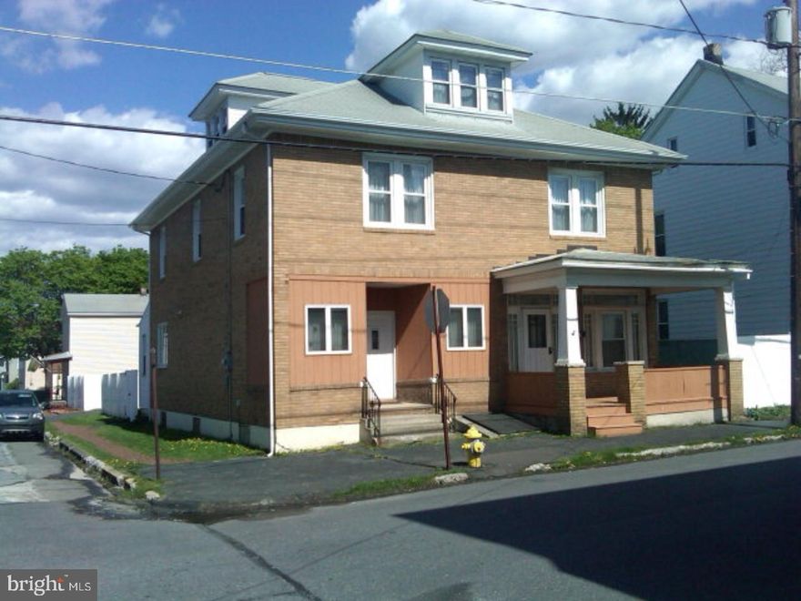 Almost 3,900 sqft of living space in this open single on the corner of Spring and Nice Streets in beautiful Frackville. In addition to its five bedrooms, this home features extra large living and family rooms, a modern kitchen, a two car detached garage and a fenced-in yard. Call today for your private showing.  Mailing Address Continued: Frackville  Color: Beige  Amp: 200