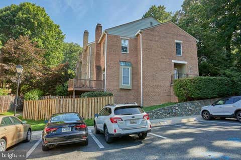 Townhouse For Sale - 4836 Cloister Drive<br/> ROCKVILLE, MD 20852