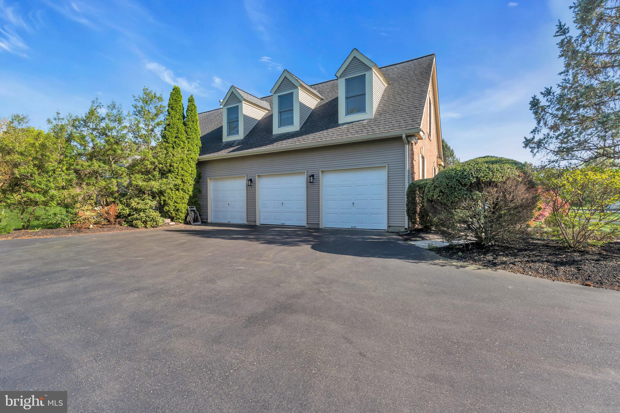 14 SPARROW DRIVE