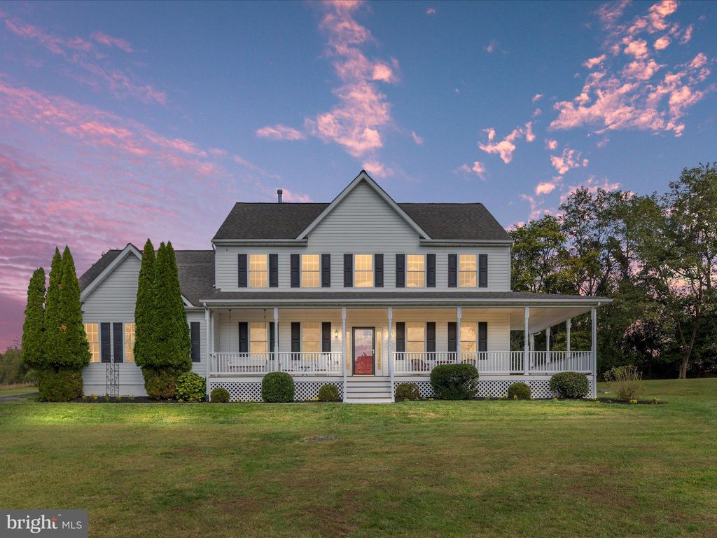 Photo of 40462 Lovettsville Road, LOVETTSVILLE, VA 20180 (MLS # VALO2108908)