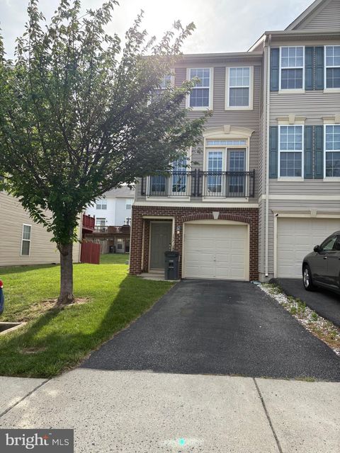 15718 JOHN DISKIN CIRCLE WOODBRIDGE VA 22191