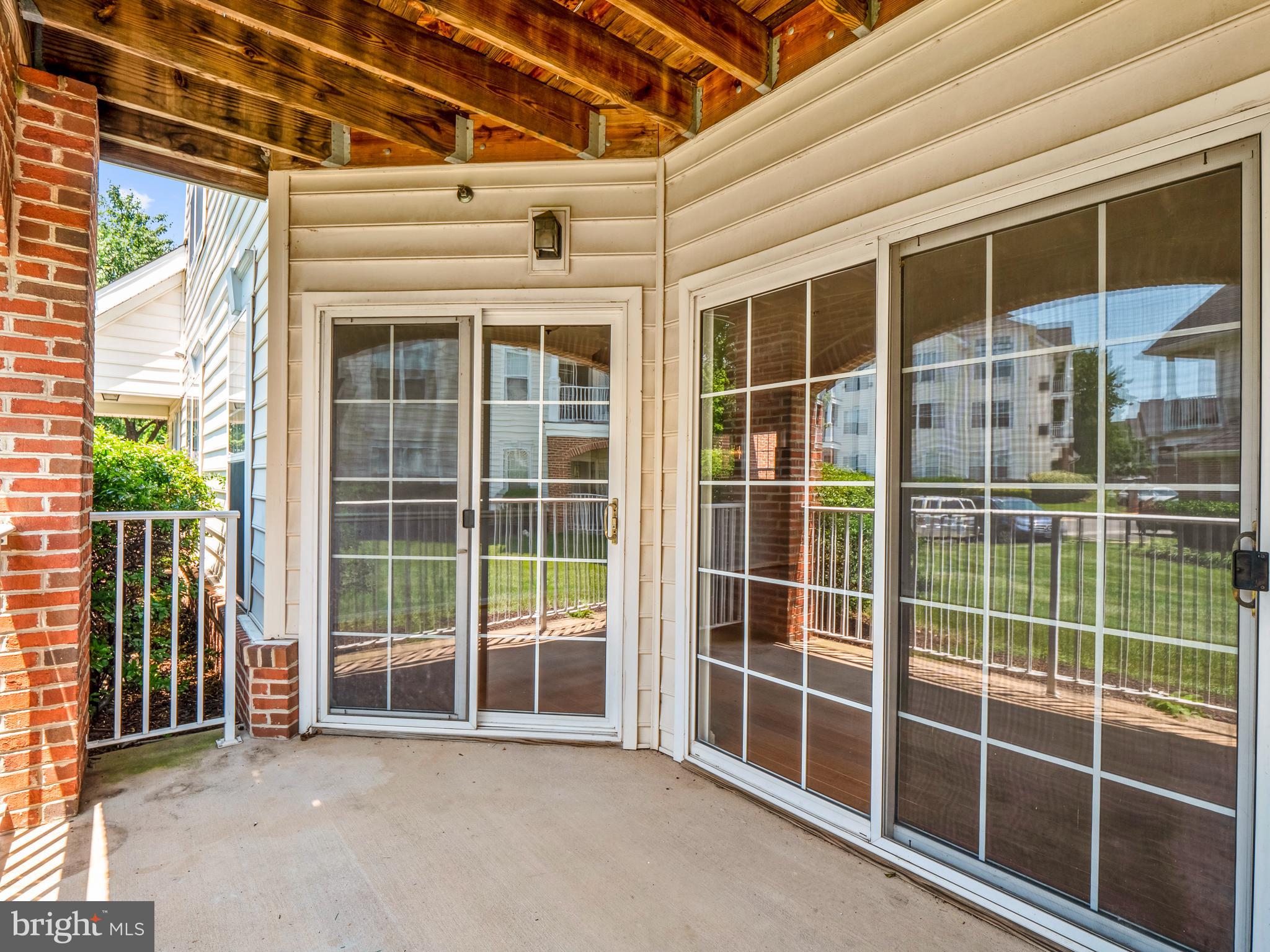 LAKESIDE AT SOUTH RIDING - Residential