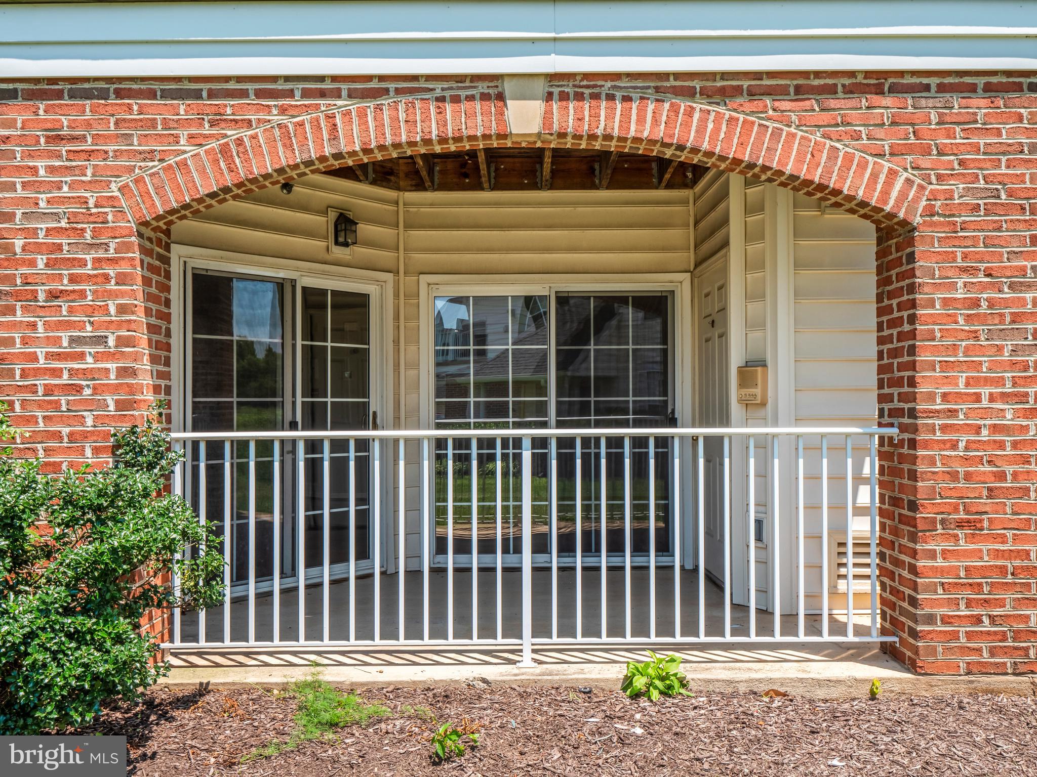 LAKESIDE AT SOUTH RIDING - Residential