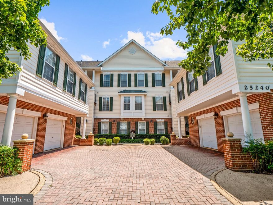 This private,bright,spacious and well maintained 2 Bedroom, den and 2 Bath condo located in the desirable community of Lakeside at South Riding. Freshly painted, 1st level with 1-car garage, large rooms, eat-in kitchen and patio. Updates include completely remodeled gourmet kitchen with granite countertops and brand new stainless steel appliances. Woods floors throughout. Main level with LAKE VIEW from primary bedroom. 1,322 Sq Ft of living with meticulously appointed decorator touches. This open floor plan condo is the perfect place to call home. A must see!