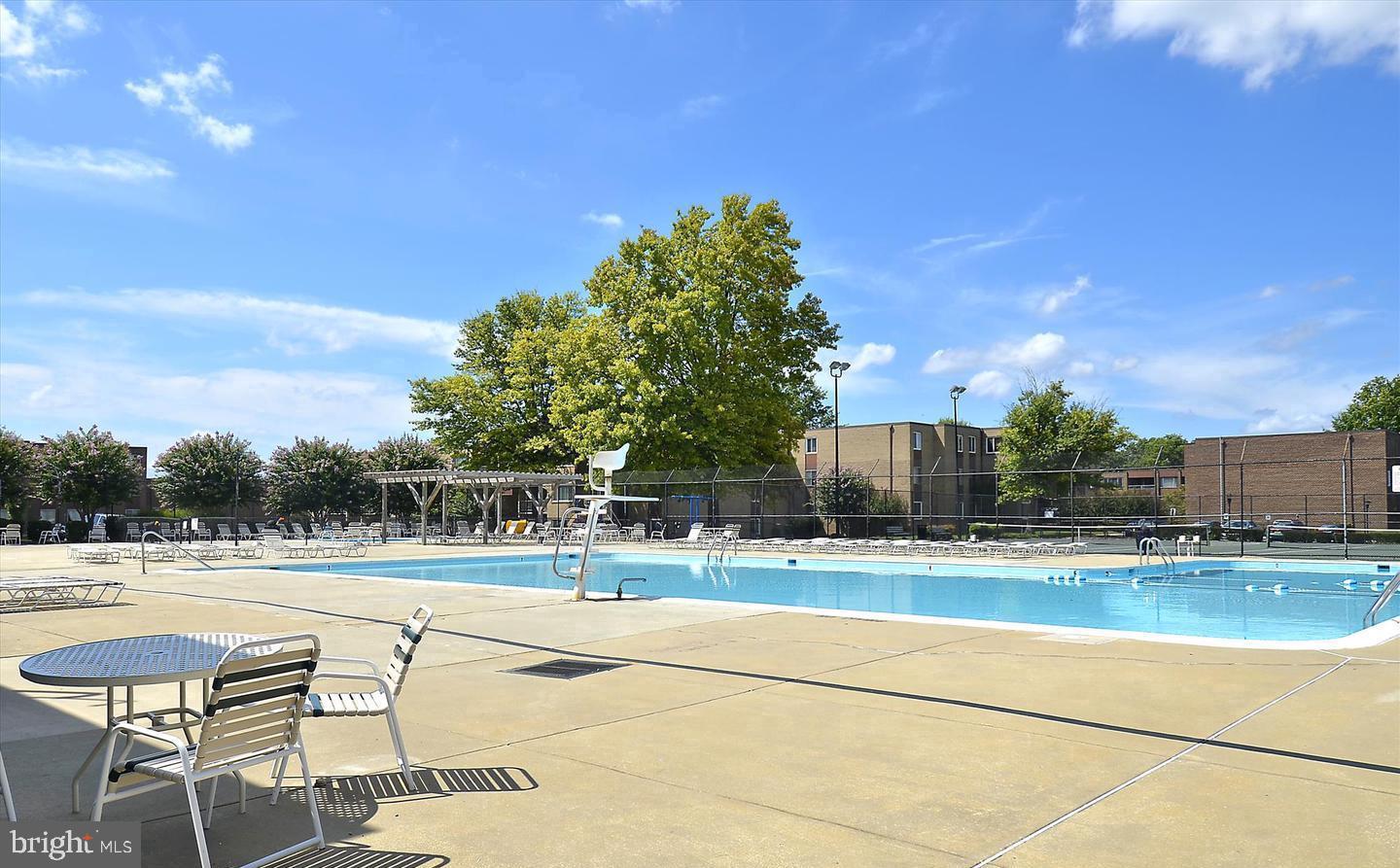 VILLA RIDGE CONDOMINIUM - Residential