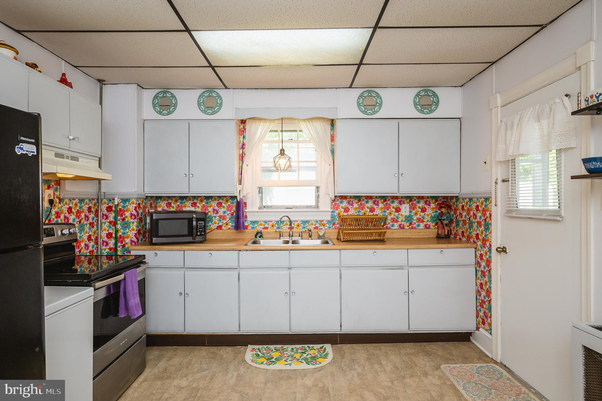 PERRYVILLE - Residential