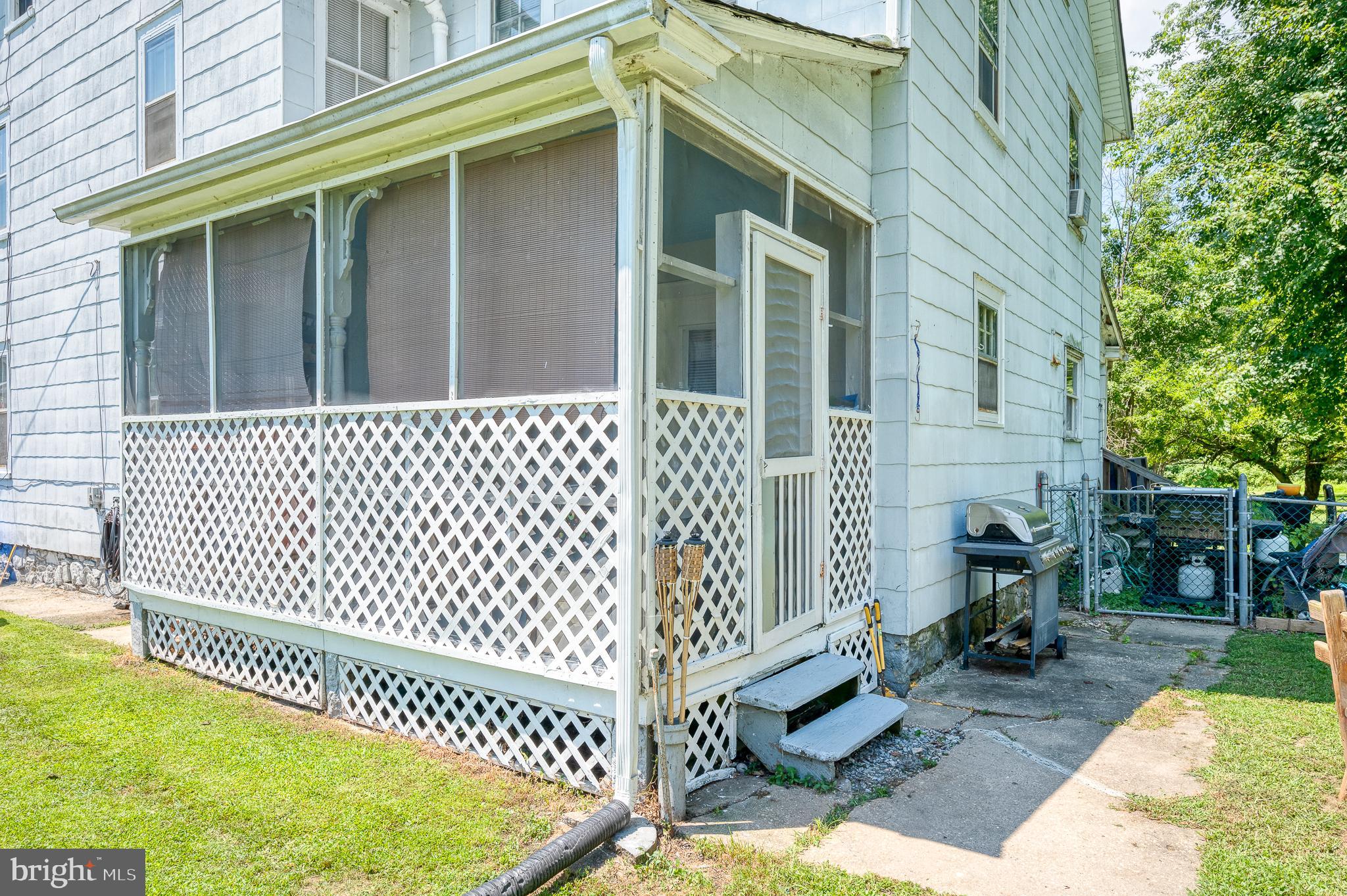 PERRYVILLE - Residential