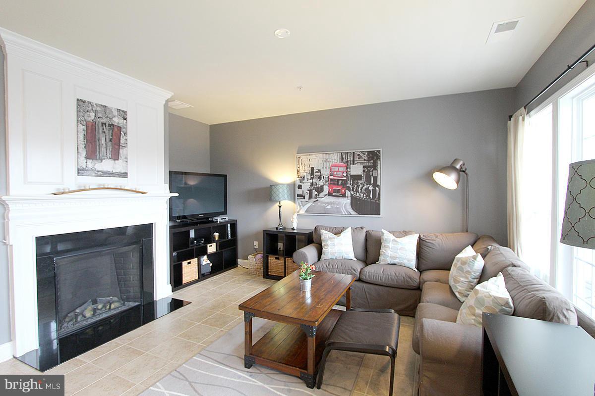 POTOMAC CLUB - Residential