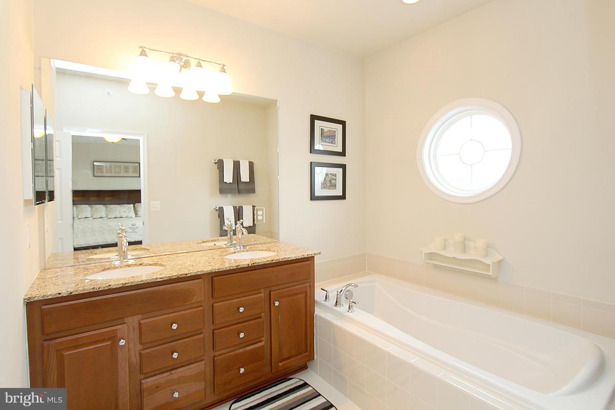 POTOMAC CLUB - Residential