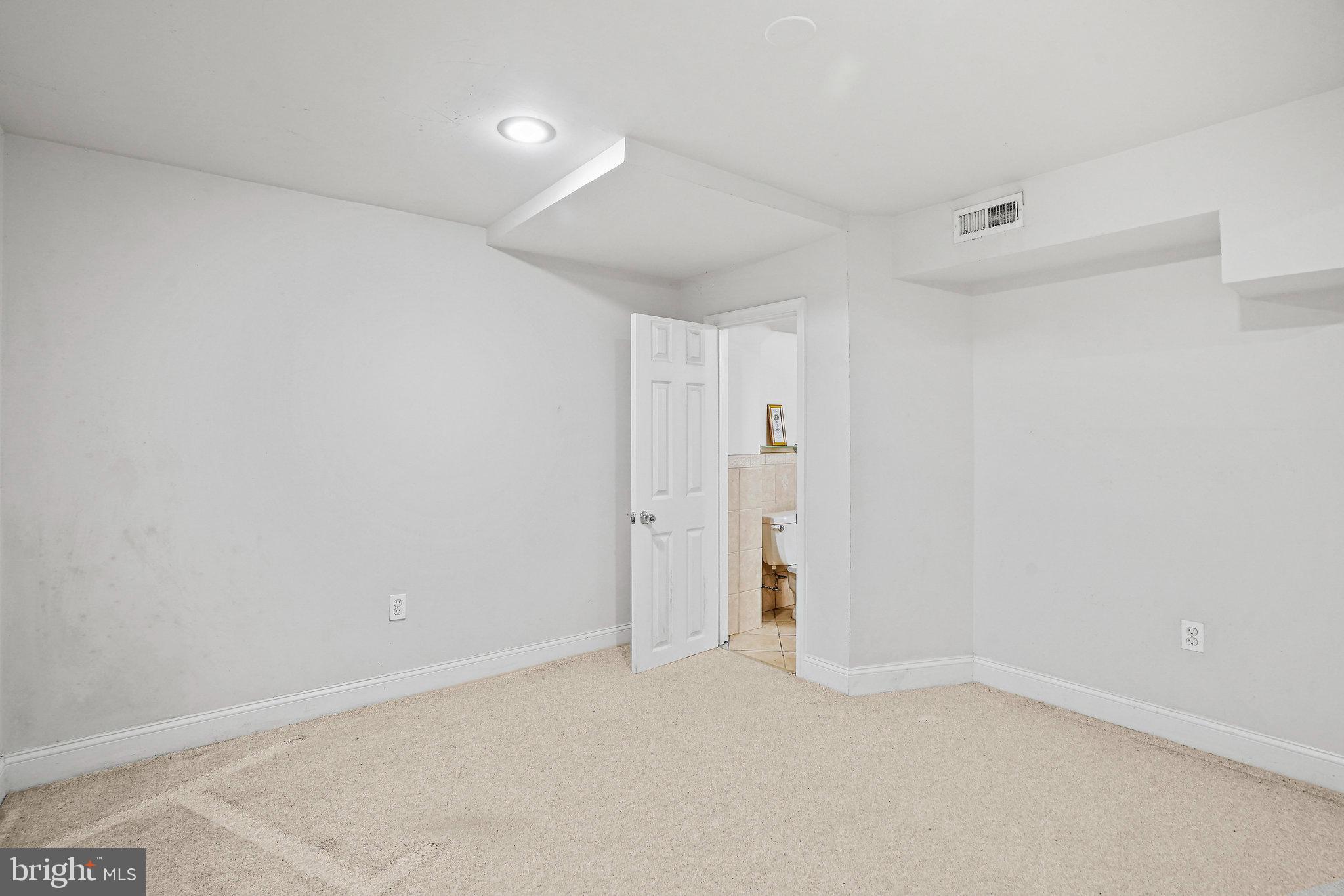 NORBECK ESTATES - Residential