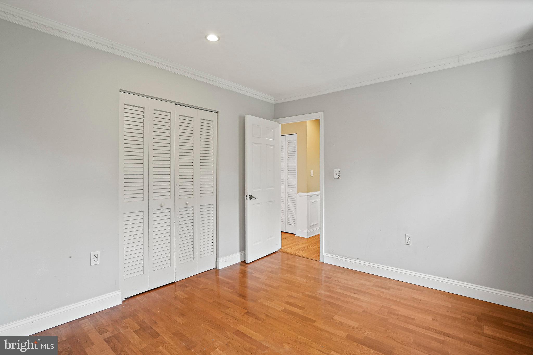 NORBECK ESTATES - Residential