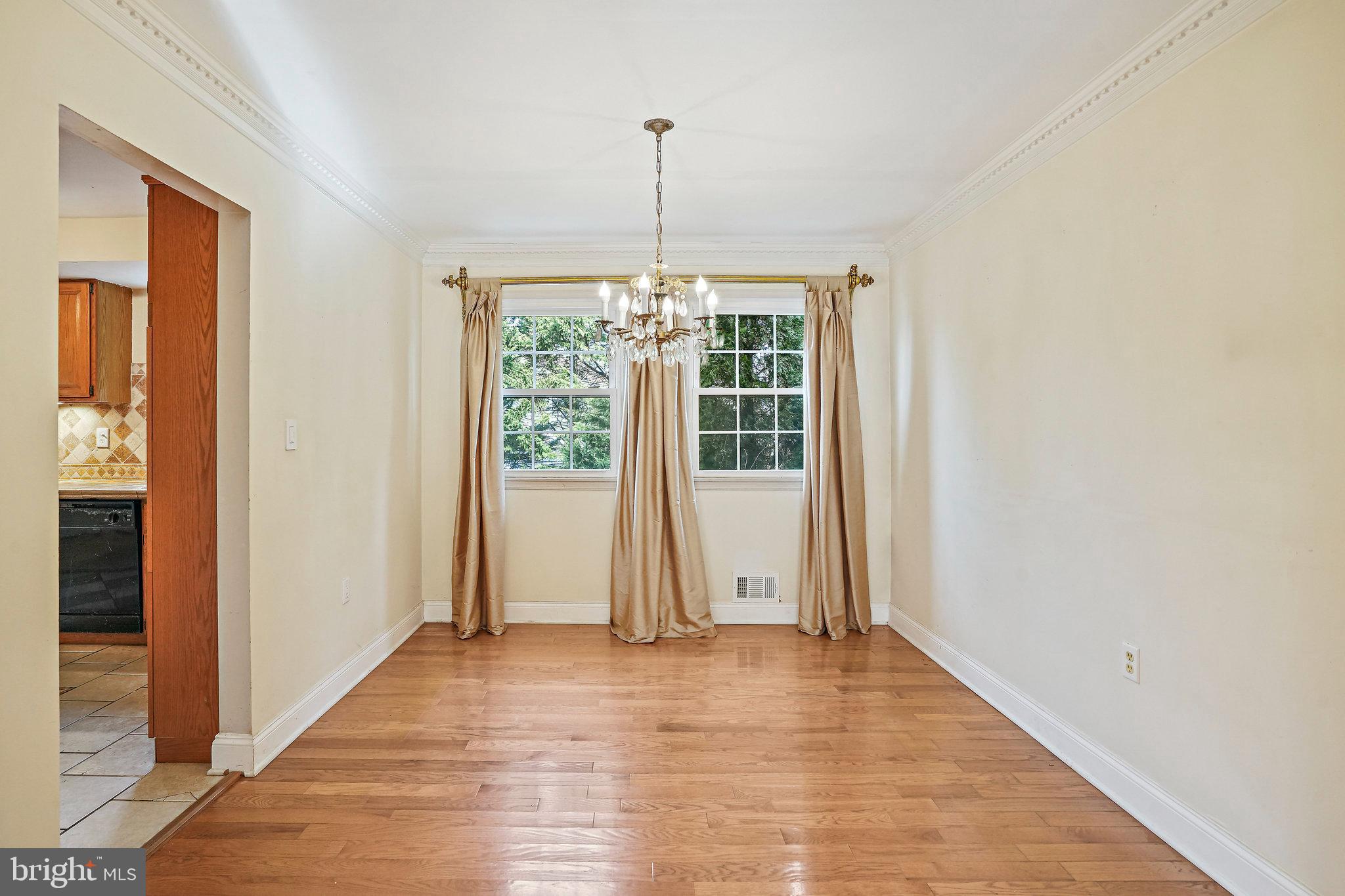 NORBECK ESTATES - Residential