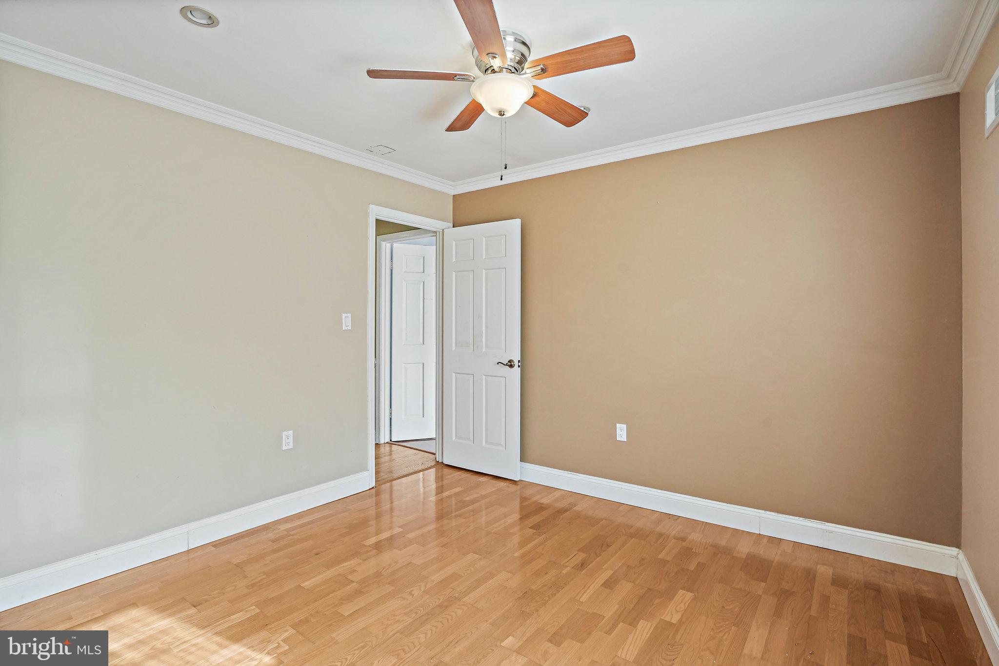 NORBECK ESTATES - Residential