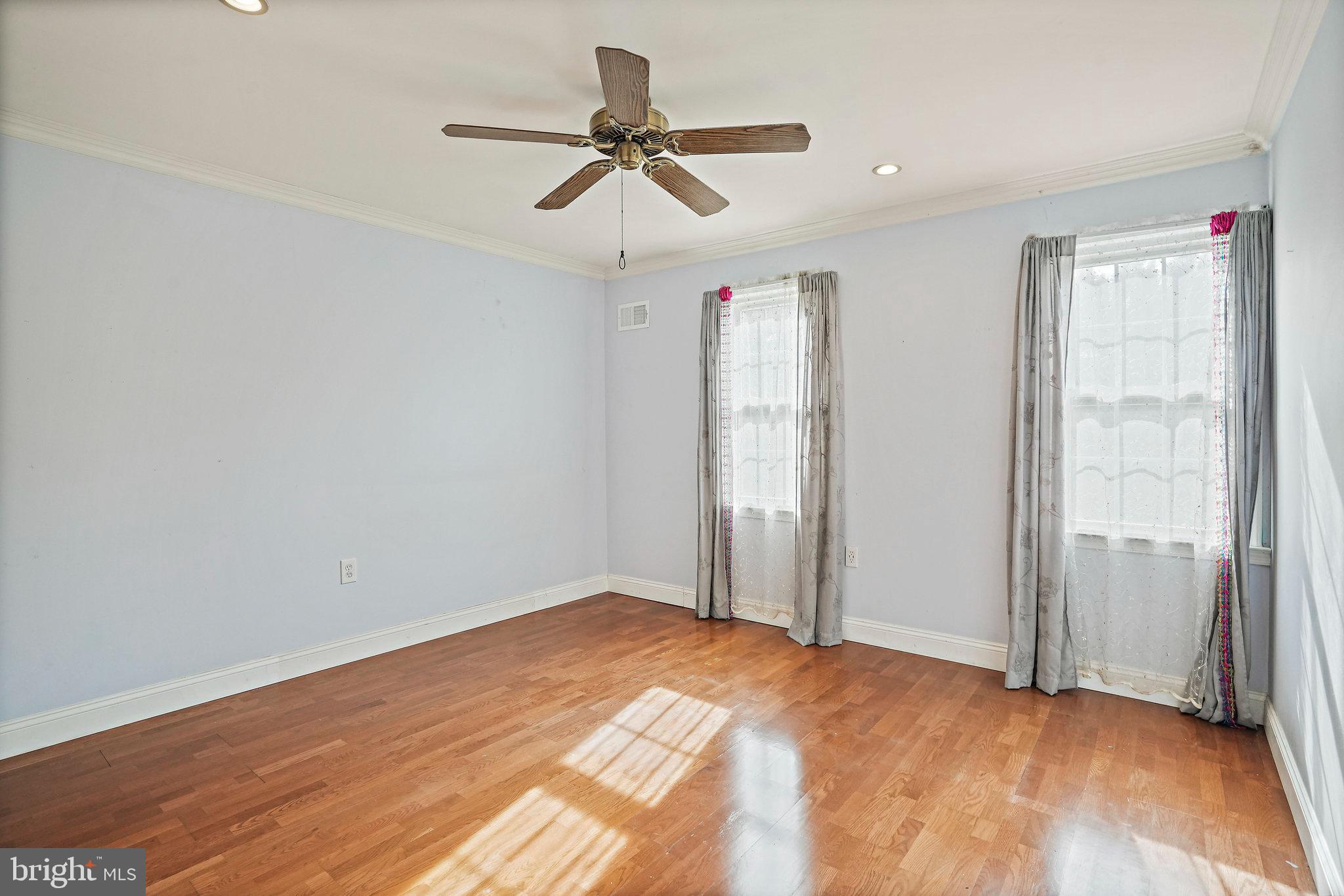 NORBECK ESTATES - Residential