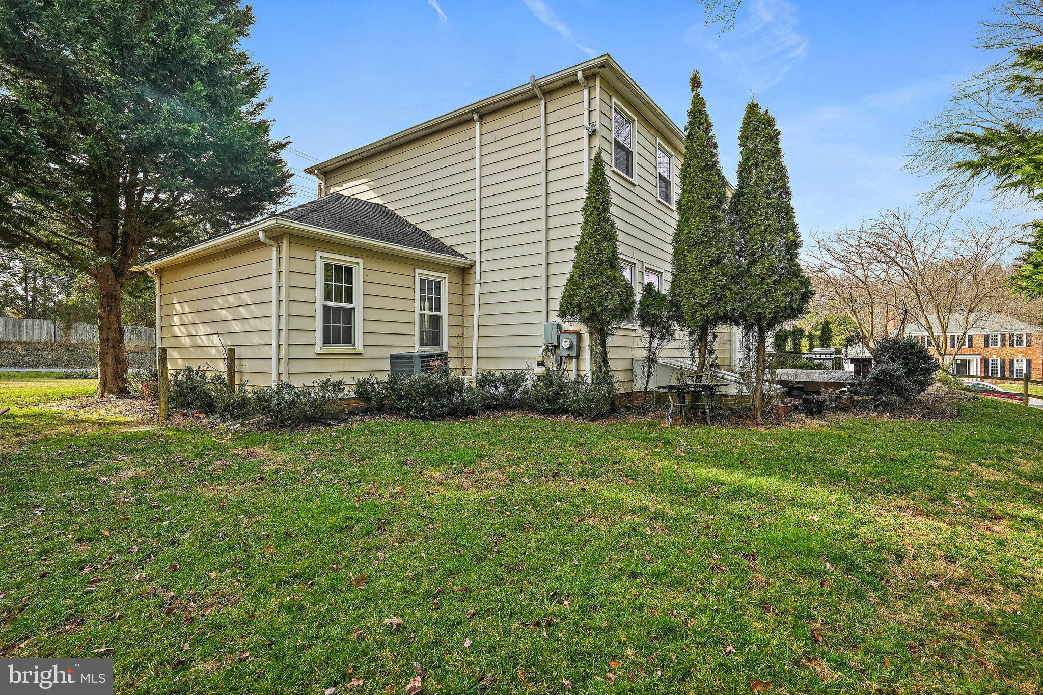 NORBECK ESTATES - Residential