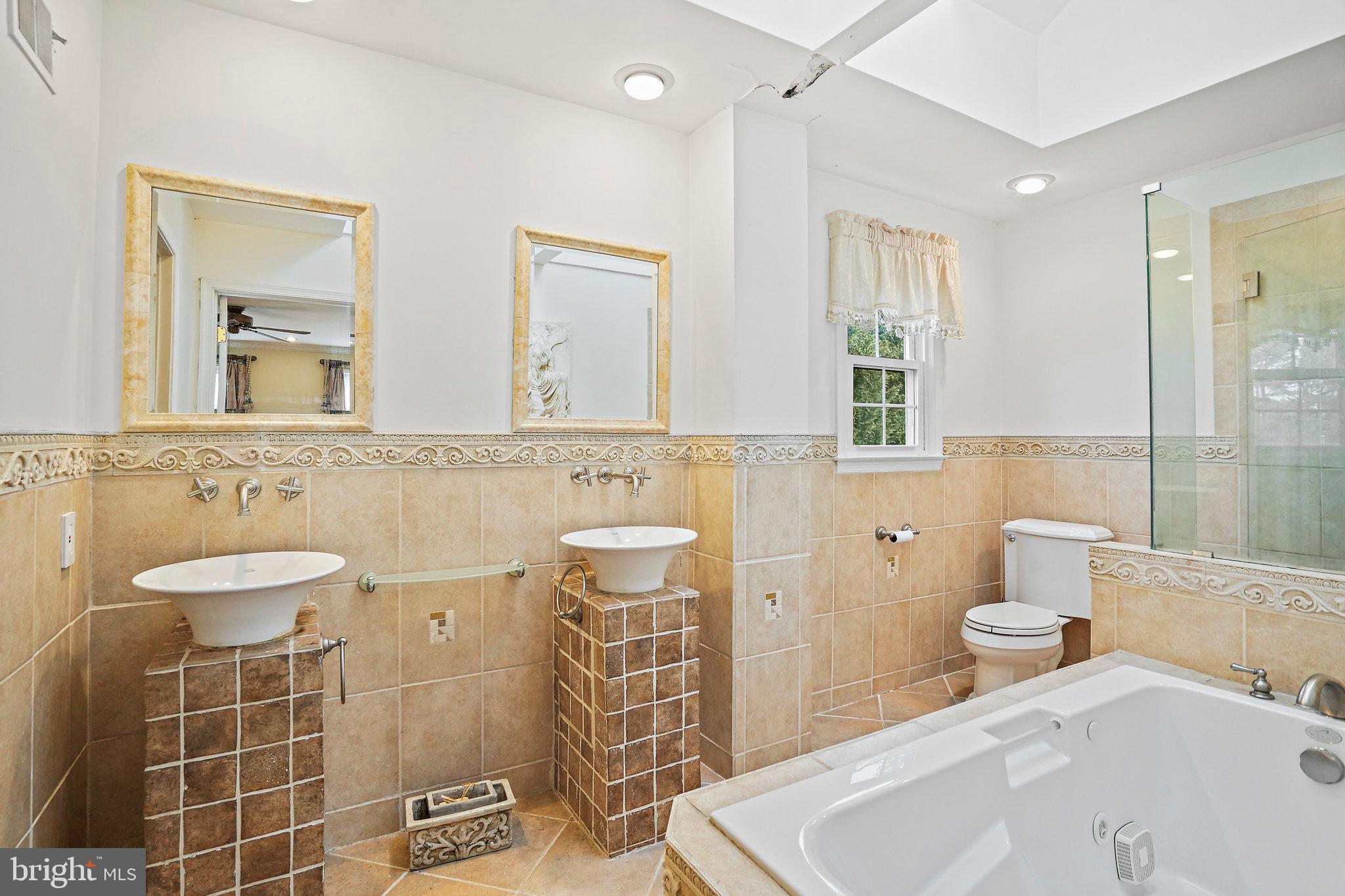 NORBECK ESTATES - Residential