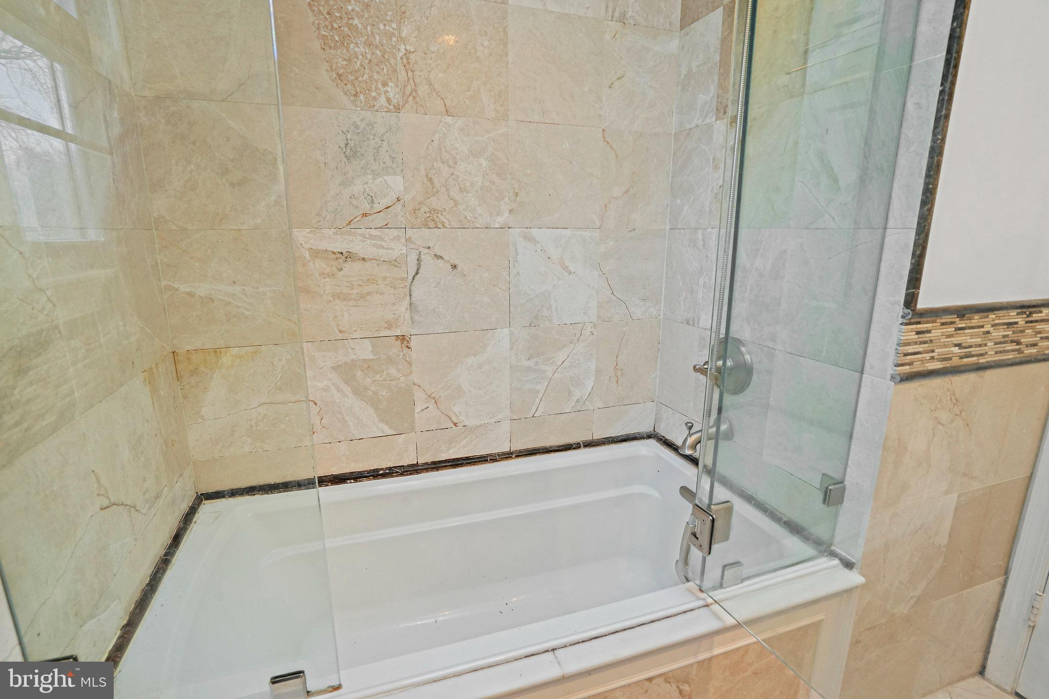 NORBECK ESTATES - Residential