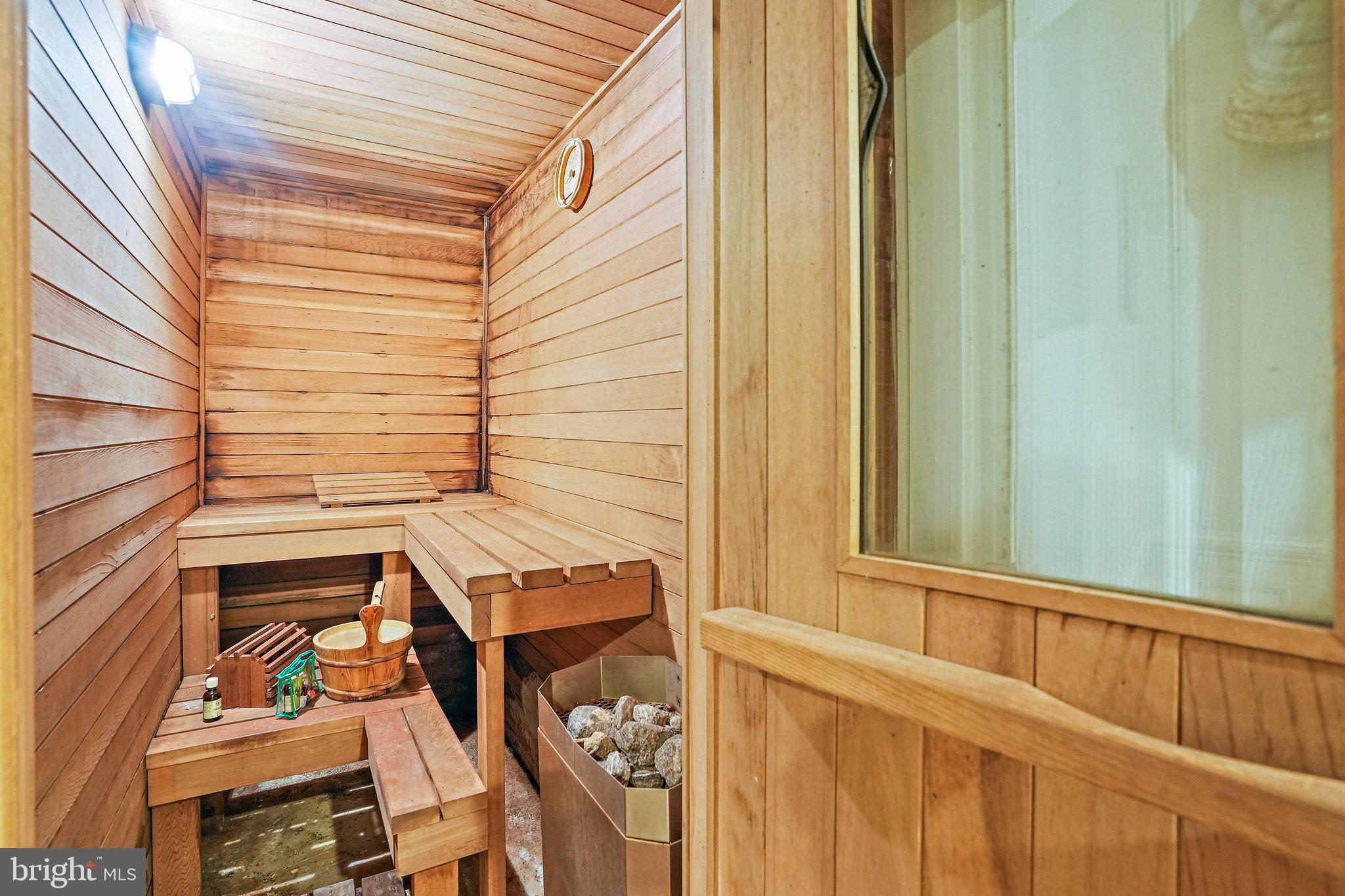 NORBECK ESTATES - Residential