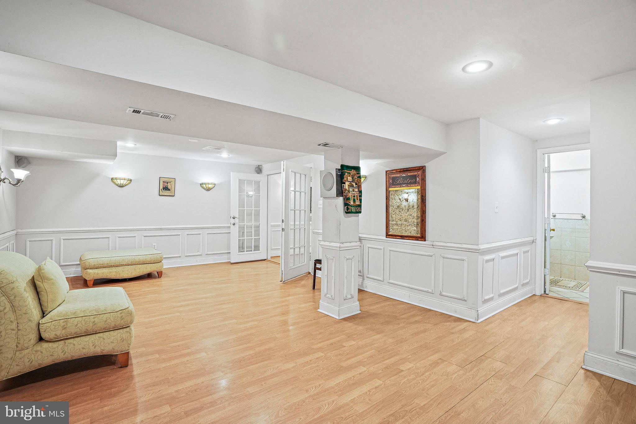 NORBECK ESTATES - Residential