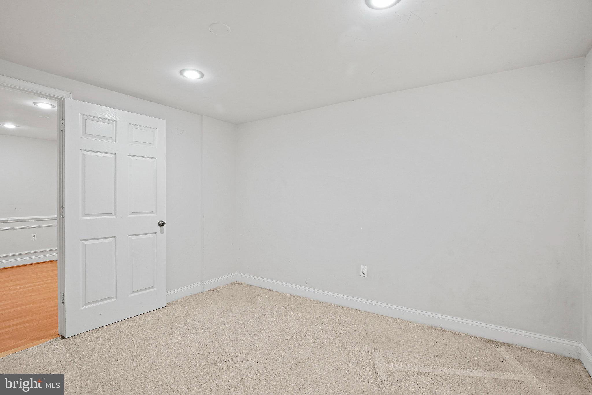 NORBECK ESTATES - Residential