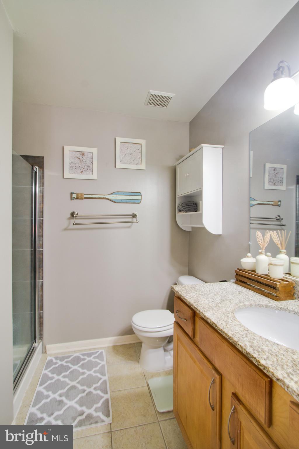 FOUR WINDS AT OAKTON - Residential Lease