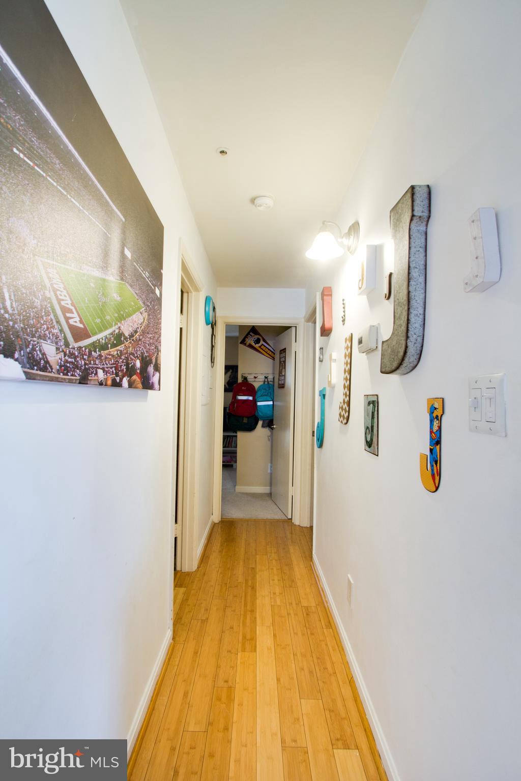 FOUR WINDS AT OAKTON - Residential Lease