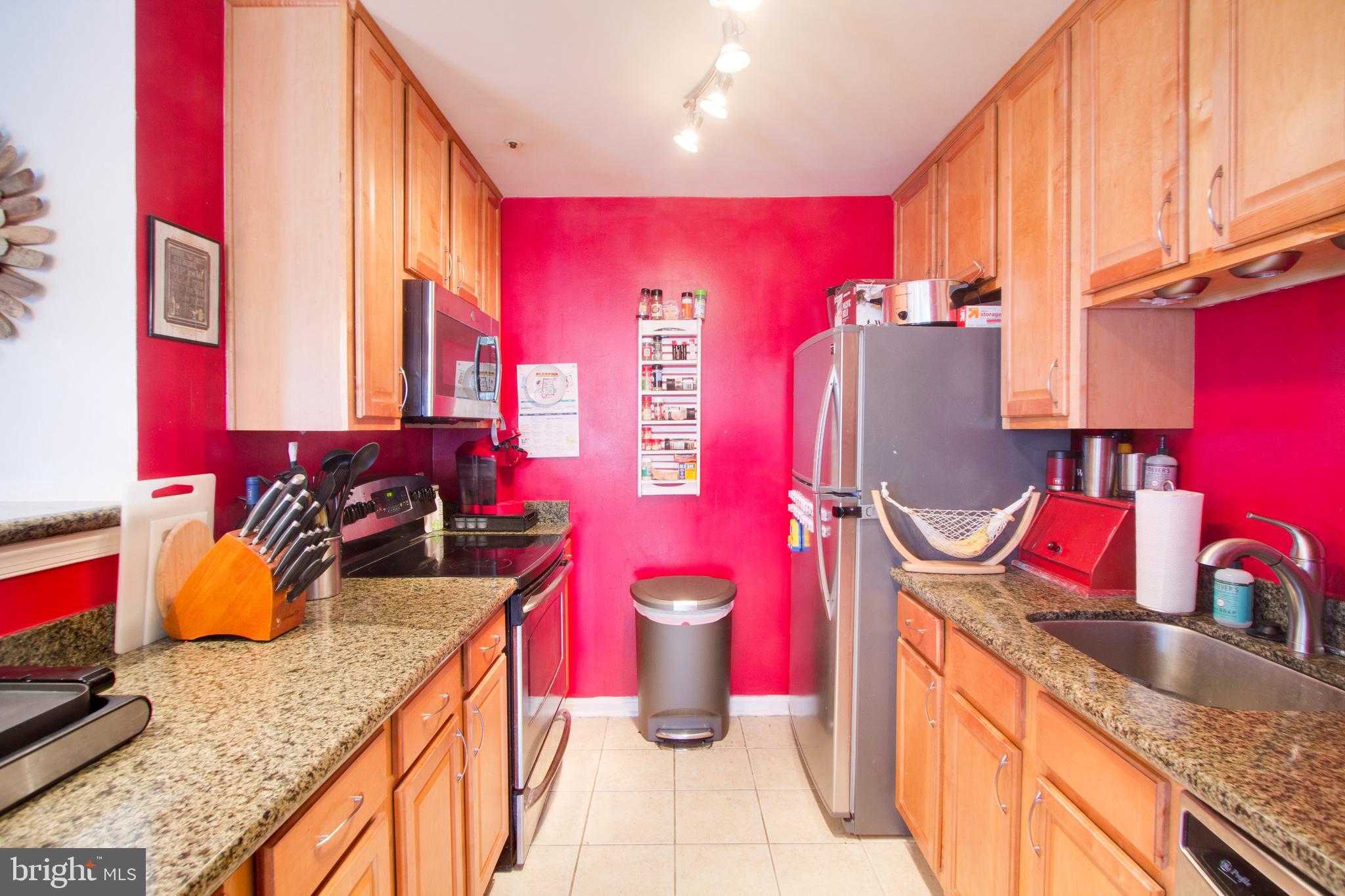 FOUR WINDS AT OAKTON - Residential Lease