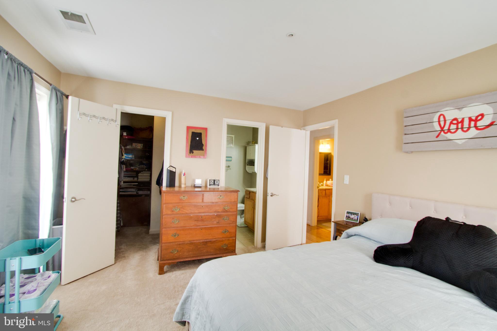 FOUR WINDS AT OAKTON - Residential Lease