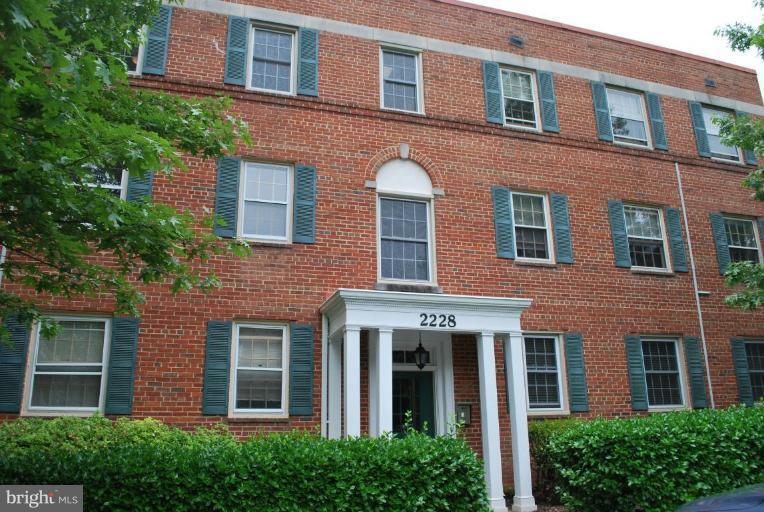 One of Rock Creek Garden's (RCG) finest - NEW hardwood floors, gorgeous kitchen, renovated bathroom, and recessed lighting in living room. RCG is an amazing pet-friendly, garden-style community straddling the border of Chevy Chase, Silver Spring, & NW DC. Metro rail is approximately 1 mile away. Enjoy neighborhood shops including the Parkway Deli, Rock Creek Sports Club, The Daily Dish, & more!