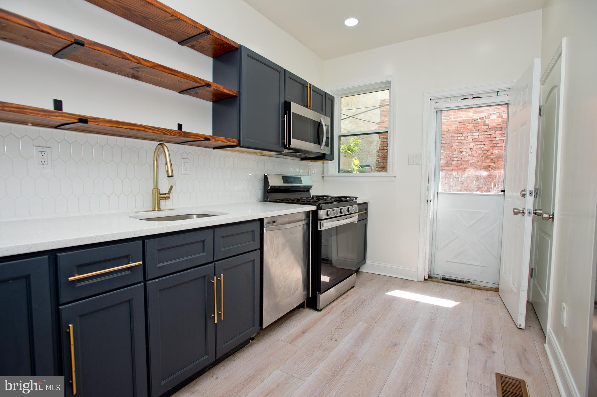 WALNUT HILL - Residential