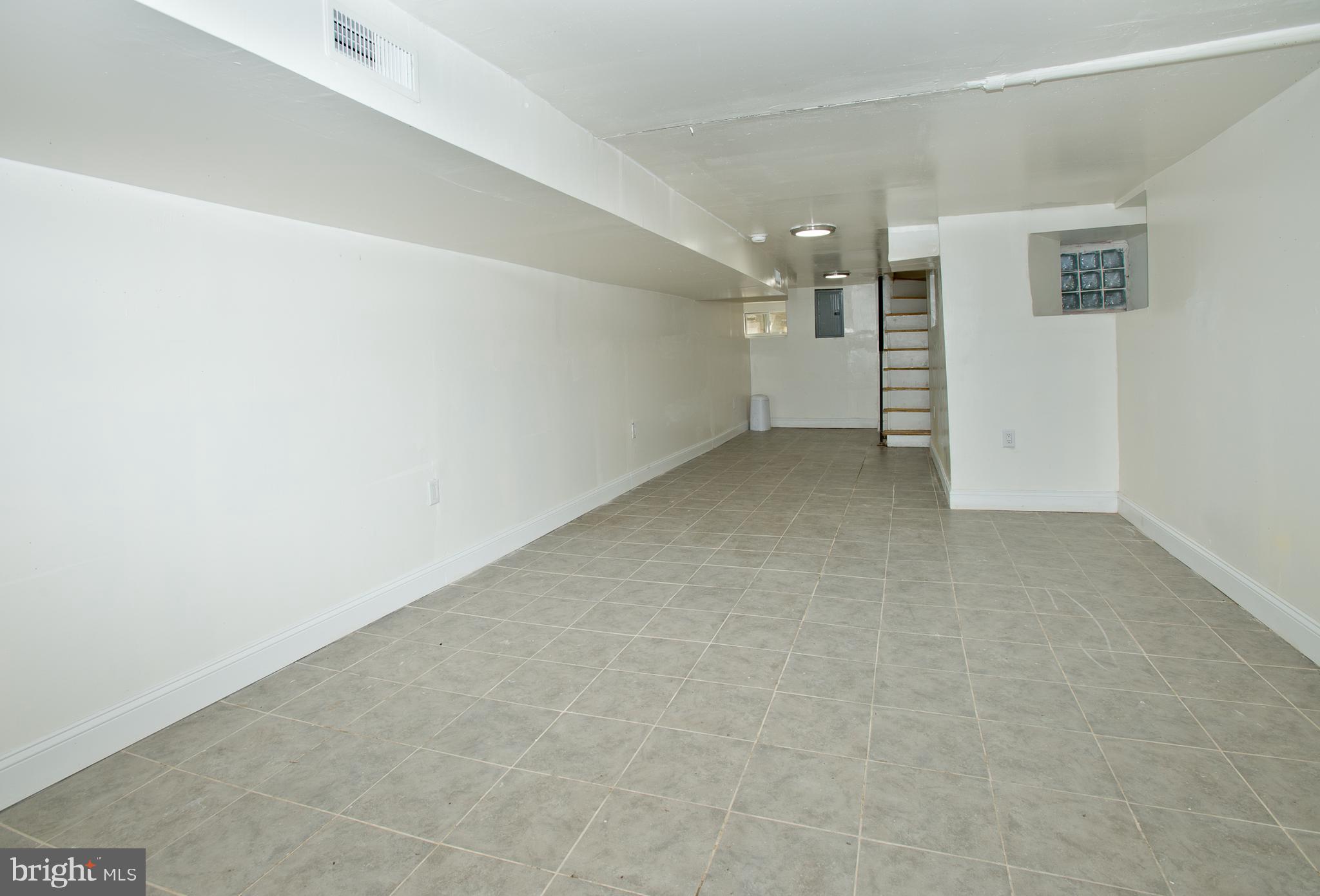 WALNUT HILL - Residential