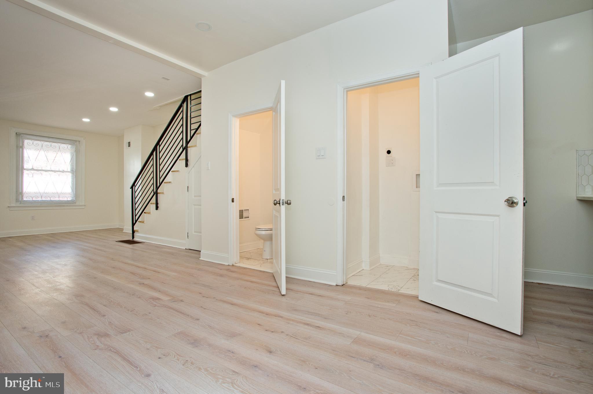 WALNUT HILL - Residential