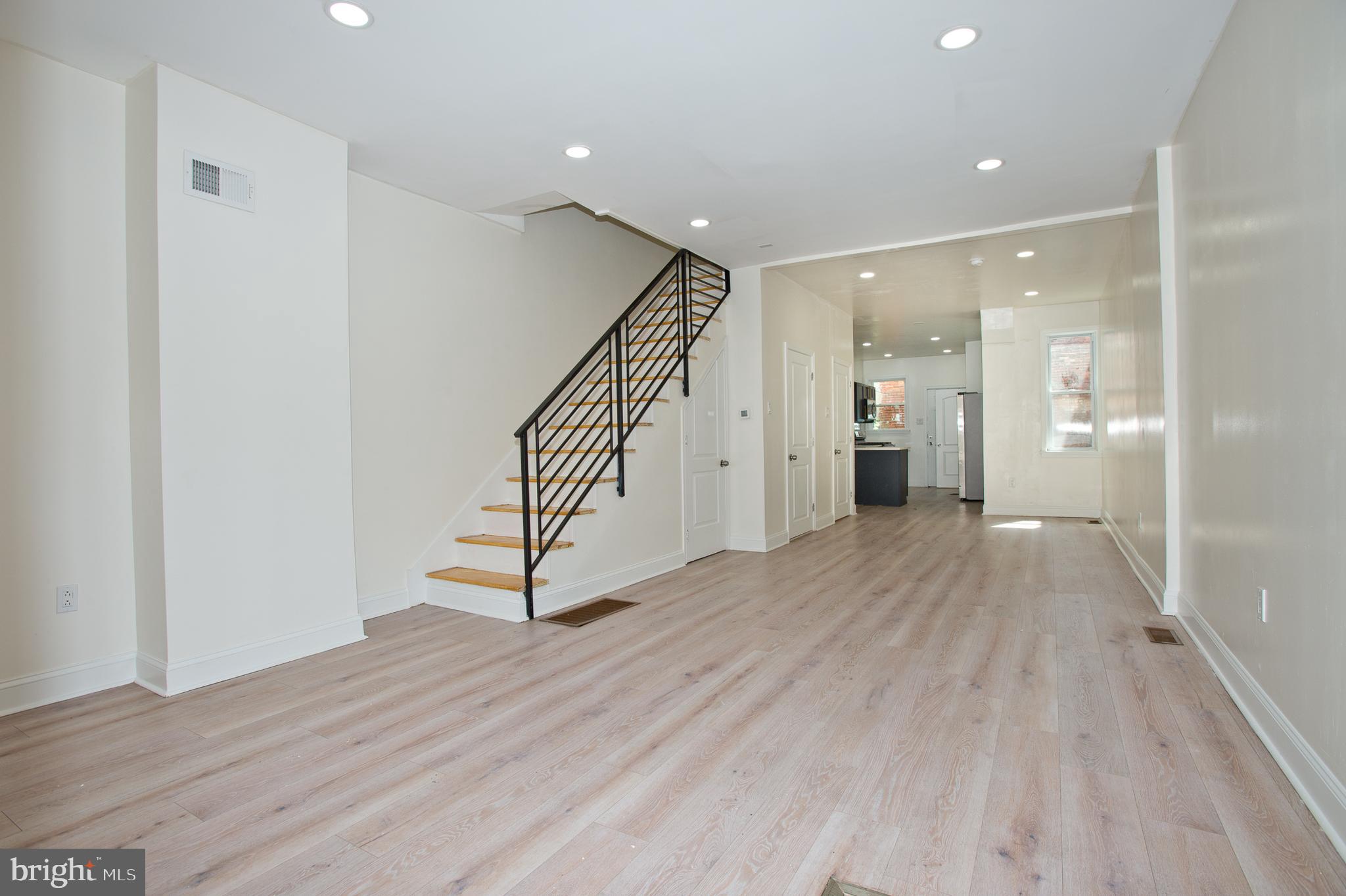 WALNUT HILL - Residential