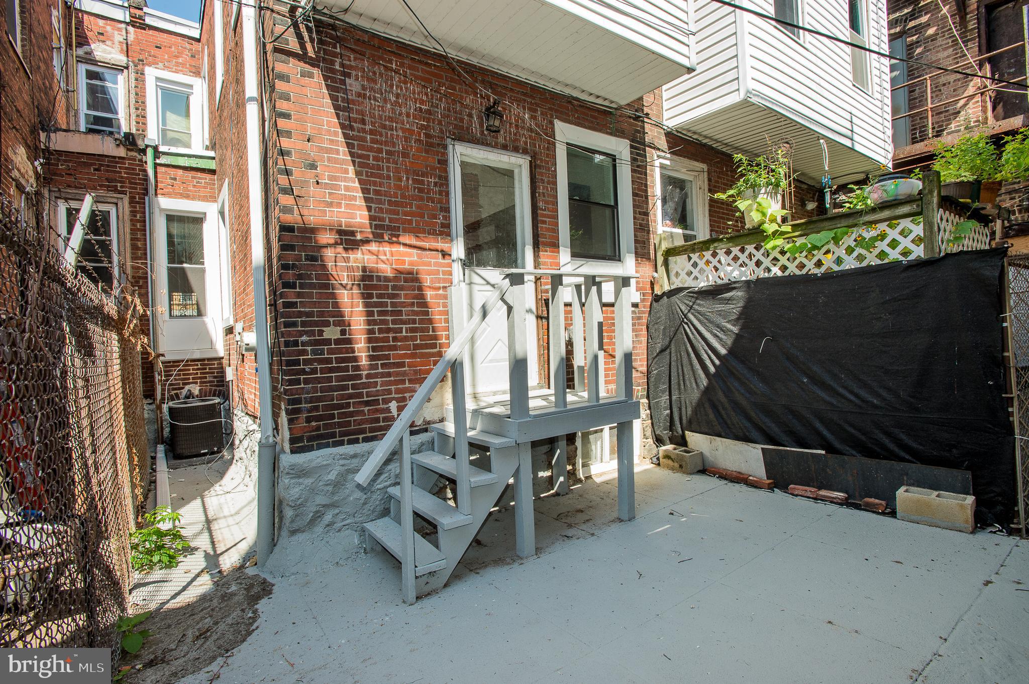 WALNUT HILL - Residential