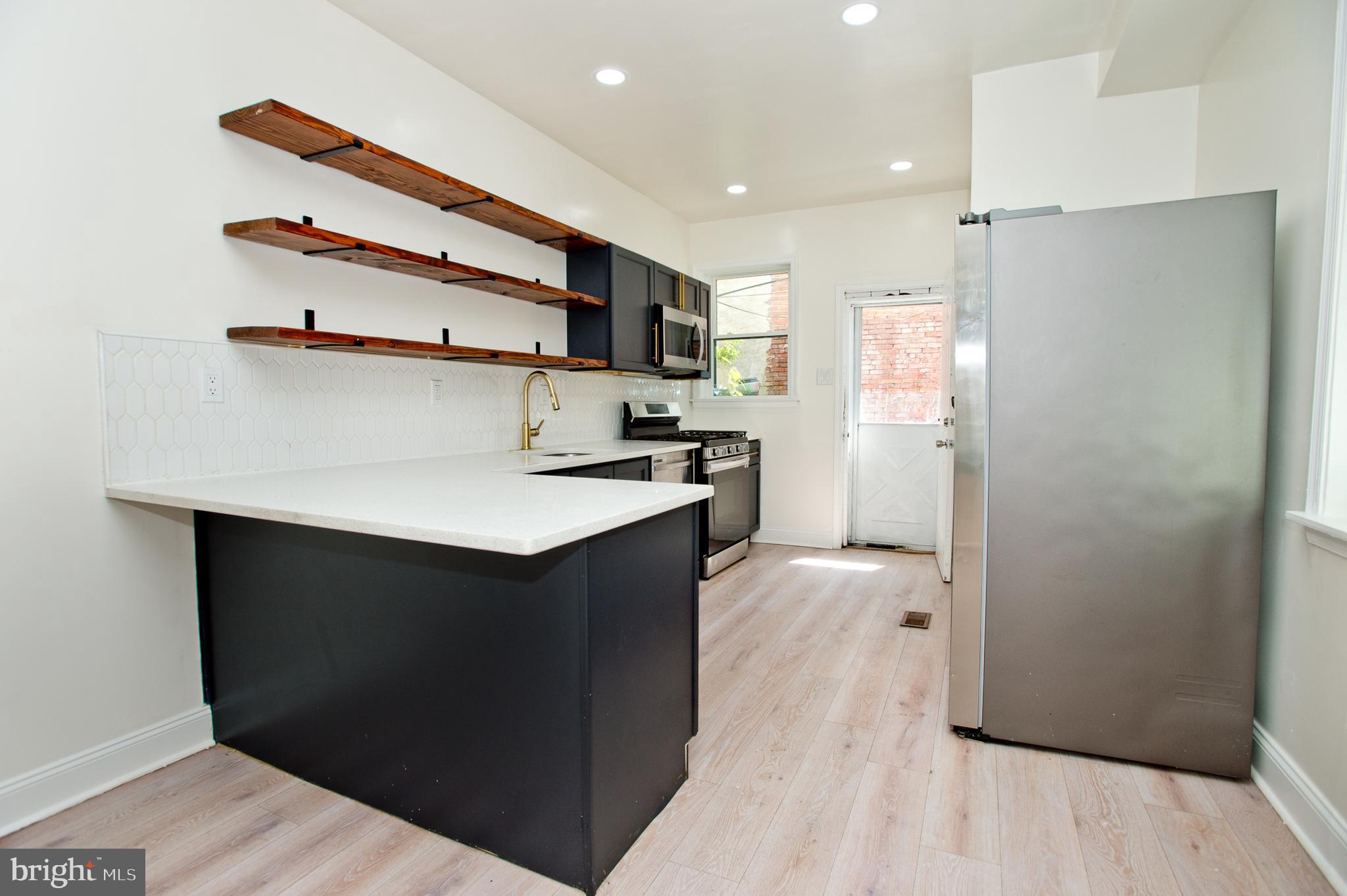 WALNUT HILL - Residential