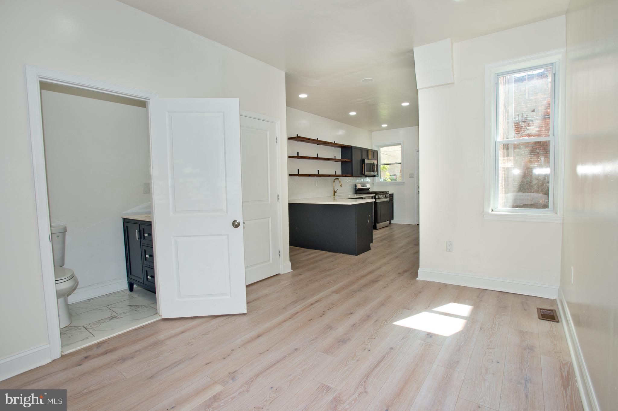 WALNUT HILL - Residential