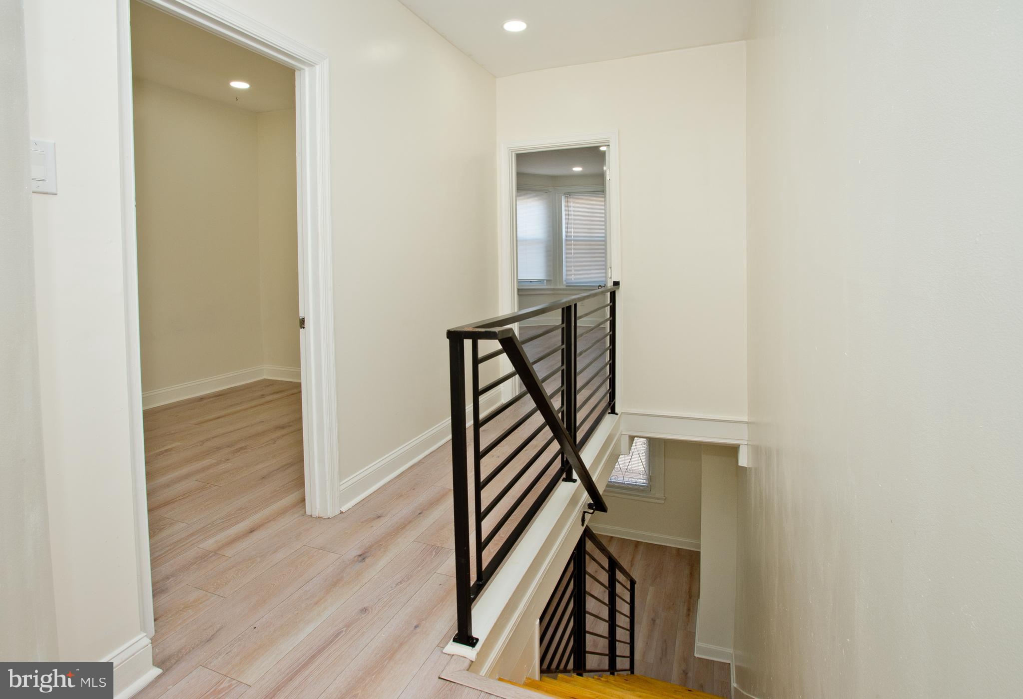 WALNUT HILL - Residential