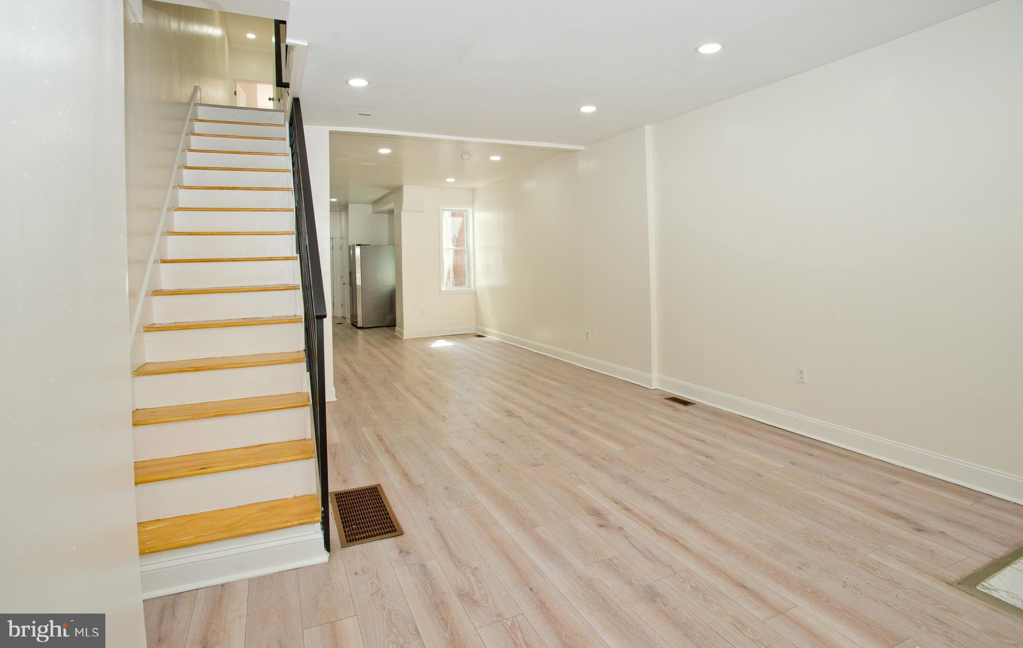 WALNUT HILL - Residential