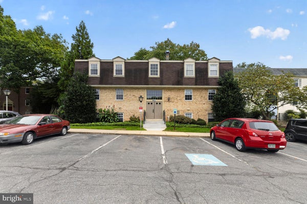 862 COLLEGE PKWY APT 202, ROCKVILLE, MD 20850 - Image f97afa3402bbf3a9abb9c719a03e4d30/3870092464