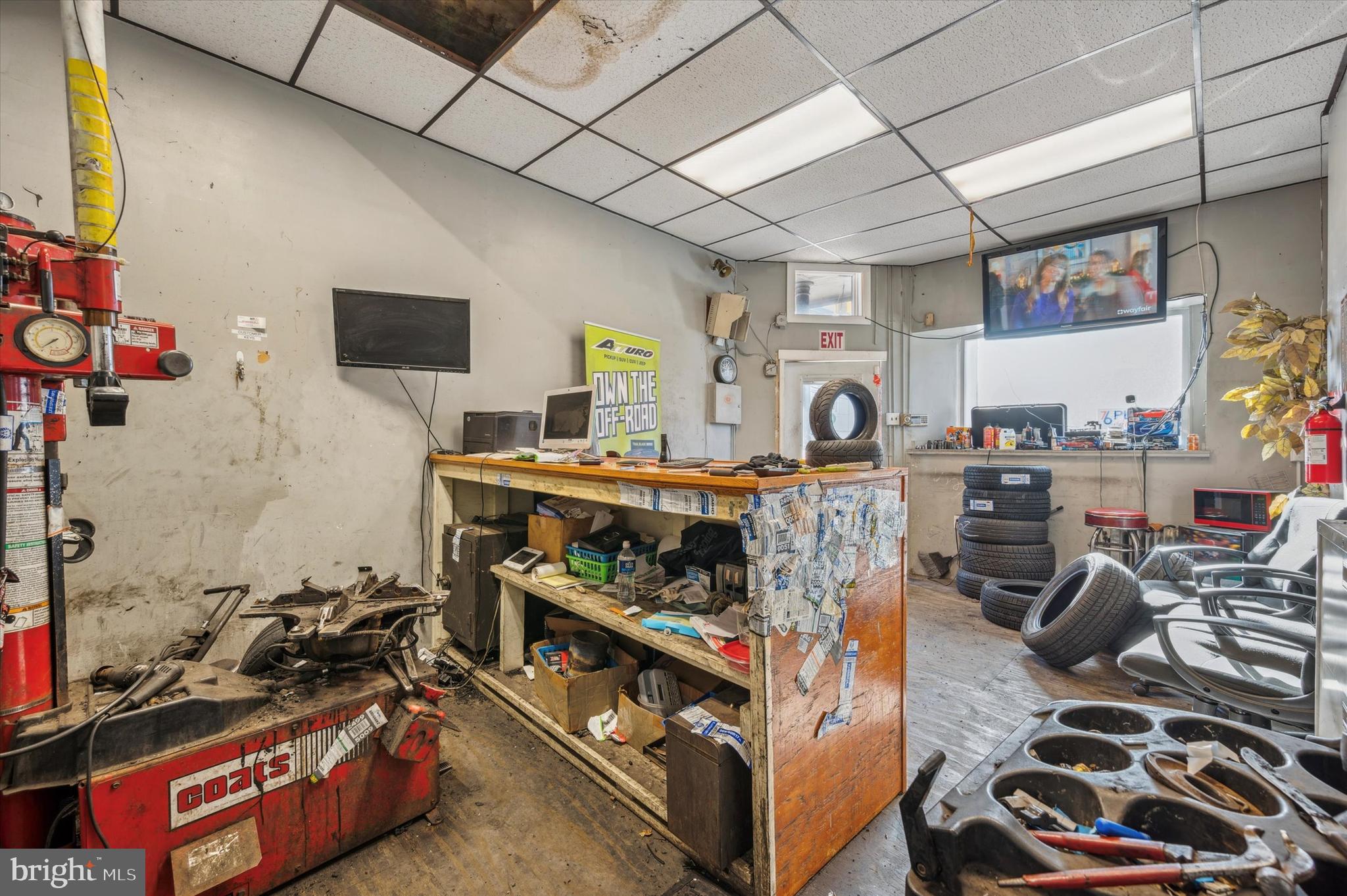 2701 POPLAR STREET