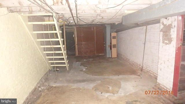 WASHINGTON VILLAGE - Residential