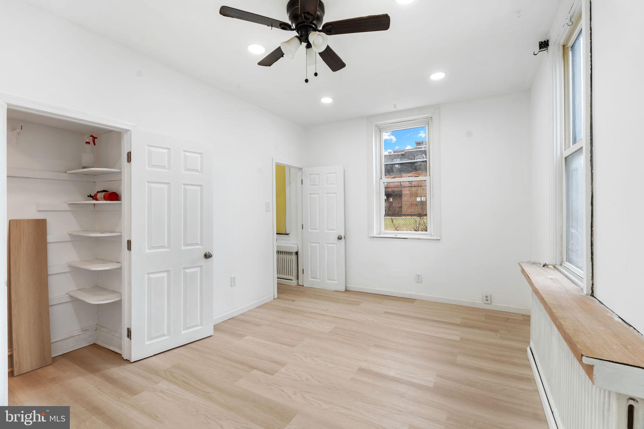 BRIDESBURG - Residential Income