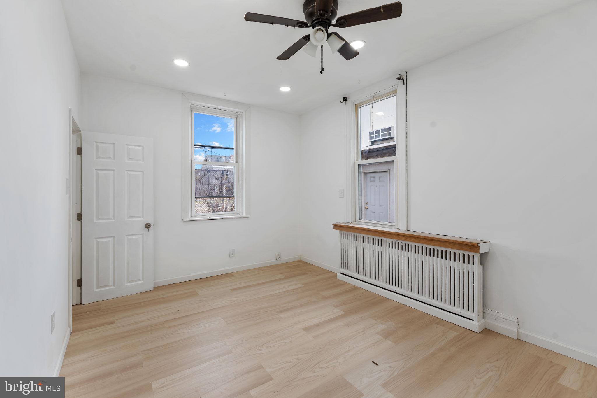 BRIDESBURG - Residential Income