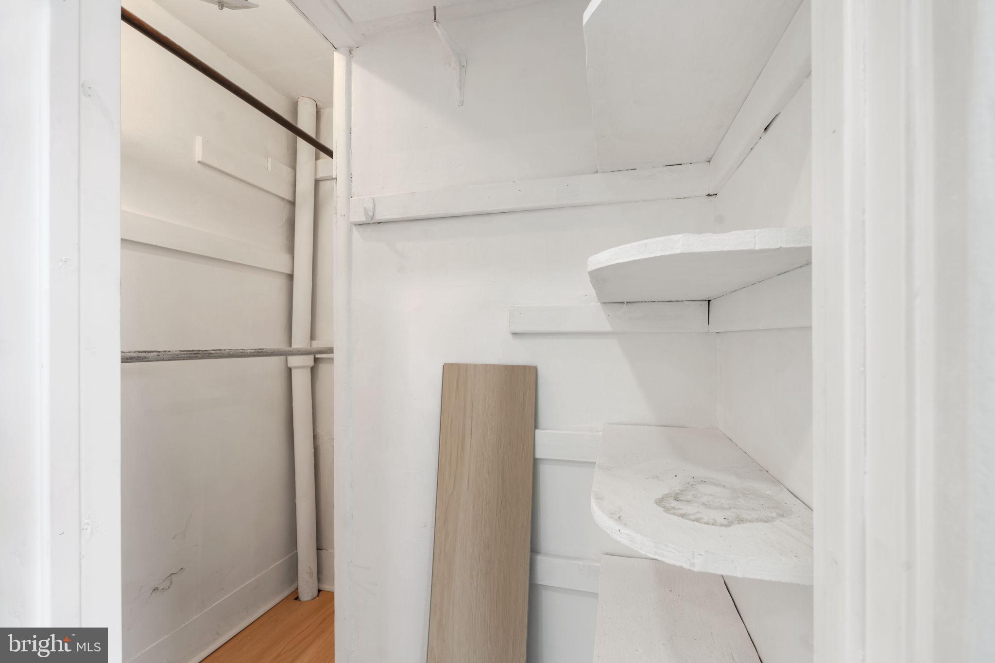 BRIDESBURG - Residential Income