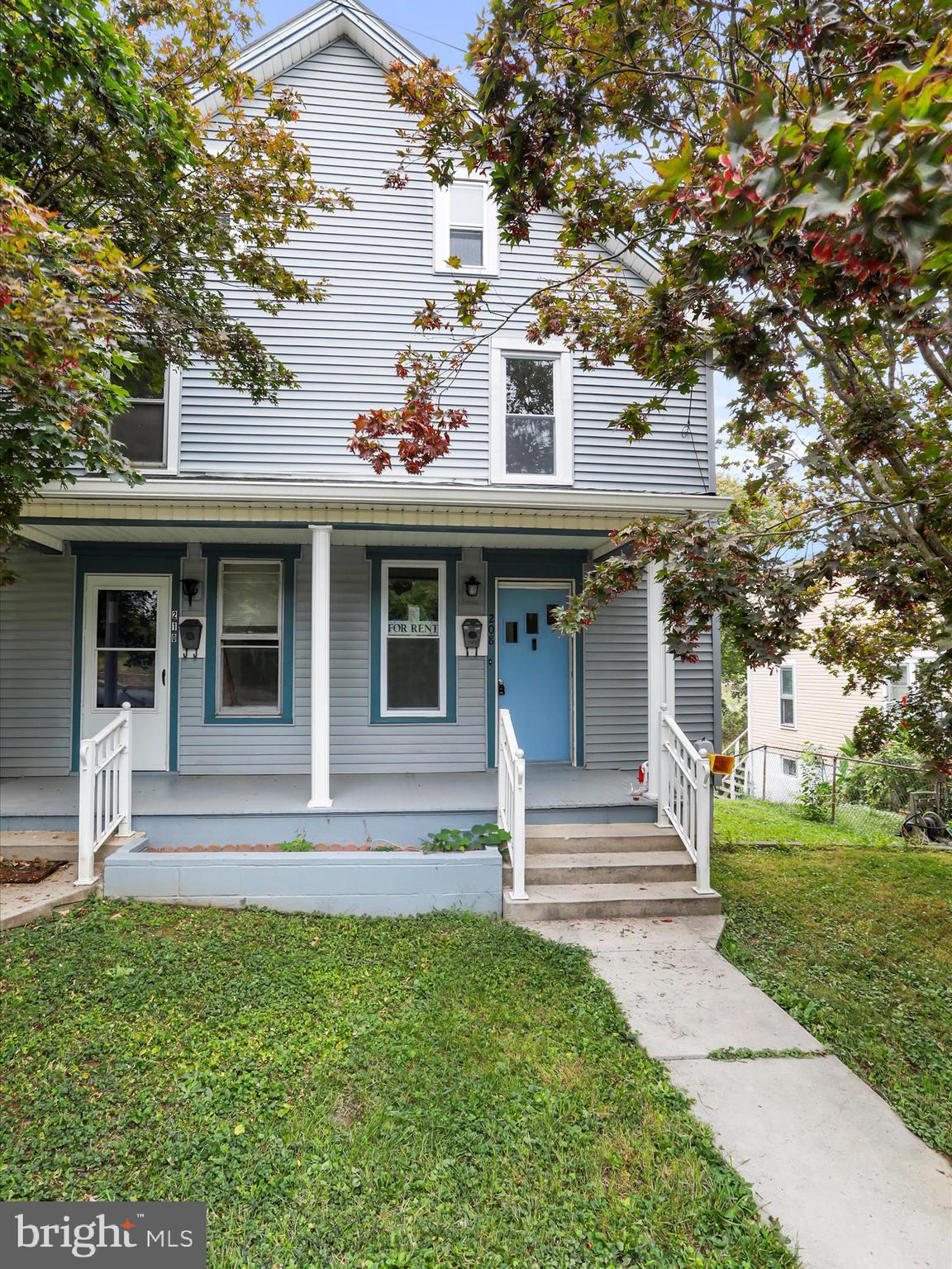 Well-maintained 3-bed, 1.5-bath half duplex featuring all new luxury vinyl plank (LVP) flooring throughout and freshly painted. Main level includes a living room, dining room, kitchen and half bath. Bedrooms and full bath on upper level. An unfinished basement offers additional storage space. Tenants will also have access to a backyard shed.
Electric baseboard heat and window units for A/C. Tenant is responsible for all utilities. Water, sewer, and electric are separately metered. No pets. No smoking permitted.
Application required for all adults 18+, $50 application fee per adult via RentSpree, which includes background and credit checks. Applicants must provide two most recent paystubs and a valid driver’s license.