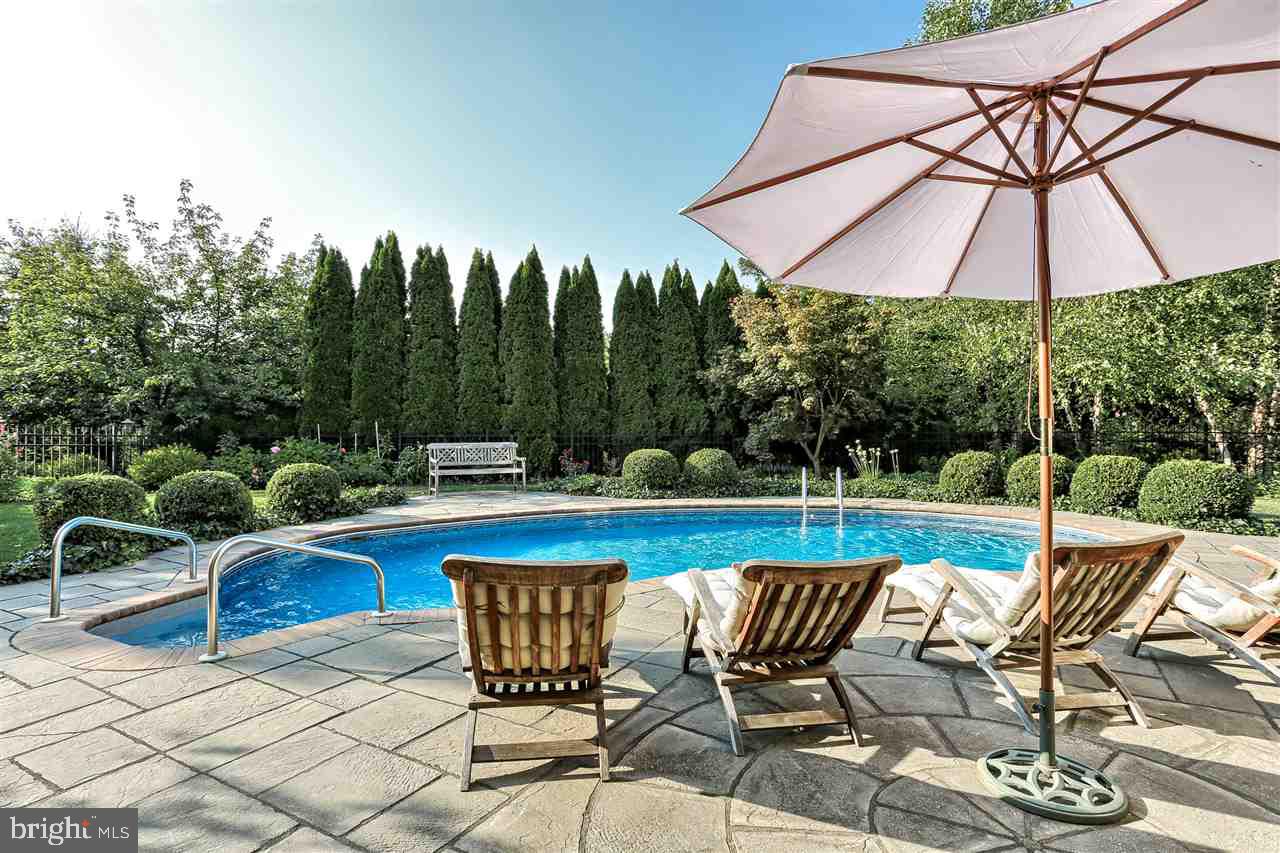 DEER CHASE ESTATES - Residential